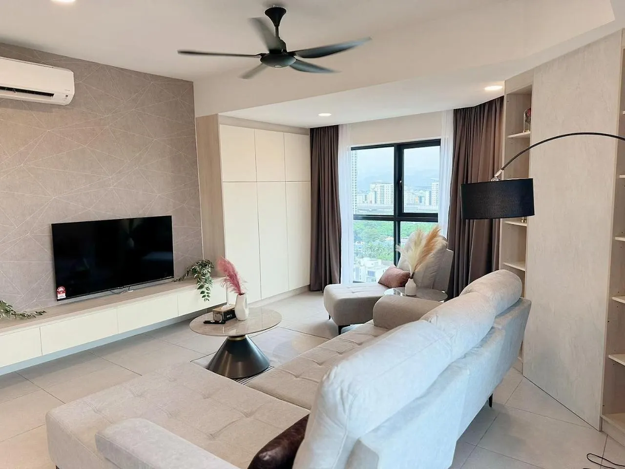 Apartment The Atrium At Jalan Ampang By Okbnb - Luxury 3 Bedroom Family Suite With Balcony, 3 Mins To Klcc Kuala Lumpur Malaysia
