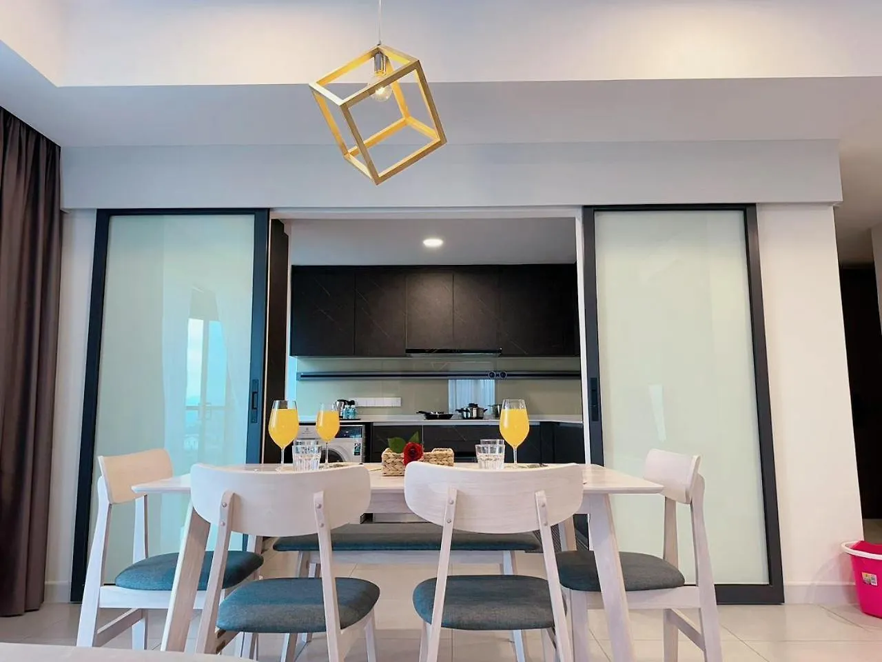 Apartment The Atrium At Jalan Ampang By Okbnb - Luxury 3 Bedroom Family Suite With Balcony, 3 Mins To Klcc Kuala Lumpur