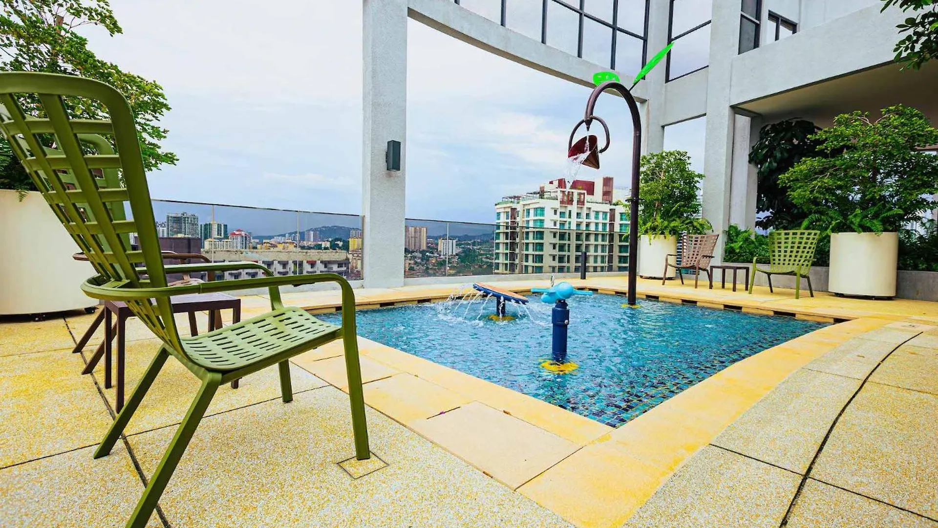 The Atrium At Jalan Ampang By Okbnb - Luxury 3 Bedroom Family Suite With Balcony, 3 Mins To Klcc Kuala Lumpur